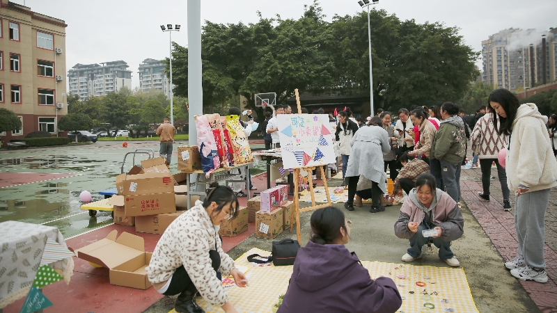 文化周|共享閑置，“集市”行樂，四川海蓉開展愛心集市公益活動